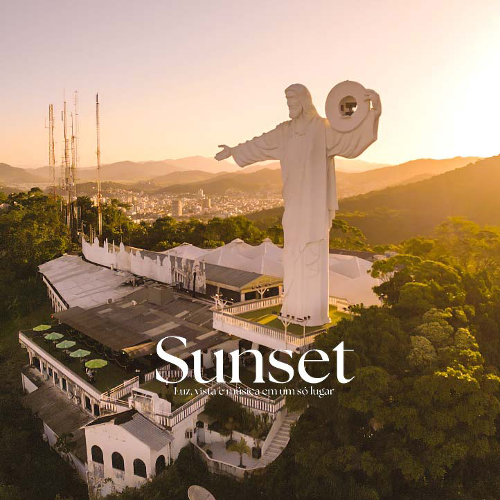 Sunset Cristo Luz: música, gastronomia e uma das vistas mais bonitas de Balneário Camboriú