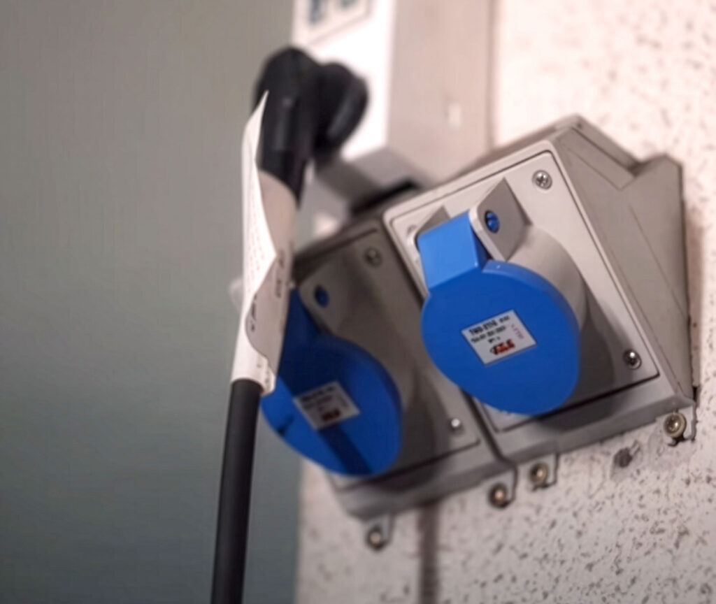 Tomada para Carros Elétricos